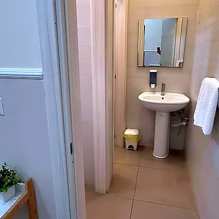 Aereoparking Bed & Breakfast Neapel